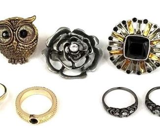 Black and Gold Tone Costume Rings
