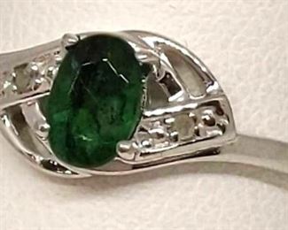 Oval Emerald Women's Ring Size 7