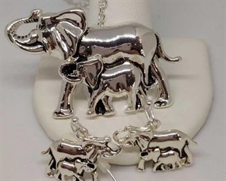 Silver Tone Mom Elephant and Baby Pendant and Earrings Set