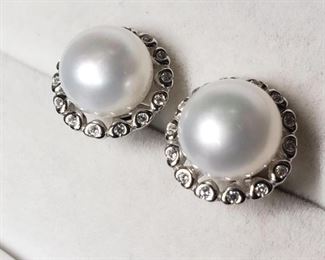 Silver Swanoski Crystal & Fresh Water Pearl Earrings