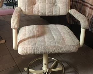 Bar stool - 4 of these