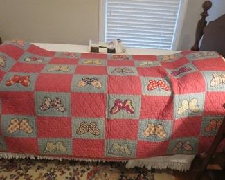 COUNTRY QUILT.