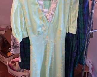 Large Selection Of Vintage to 80's Clothing