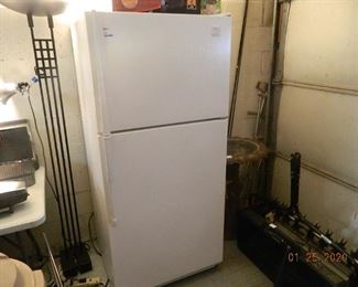 Whirlpool 18cuft refrigerator
