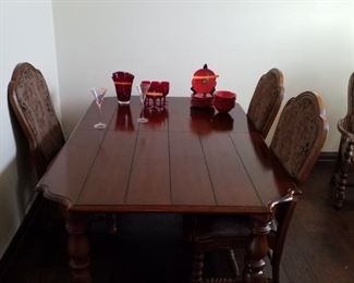 Bernhardt Dining room table with 8 chairs and 2 leaves