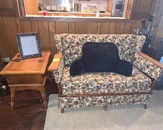 Sofa and end table 