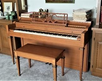 Everett spinet piano in great condition - we are willing to pre-sell this piece.  Contact us if interested.