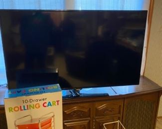 Large Flat Screen TV New in Box Rolling Cart