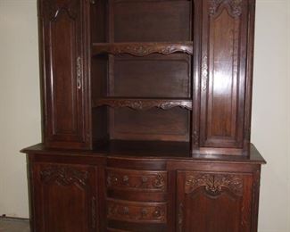 Louis XV style french country buffet dresser/vaisillier oak