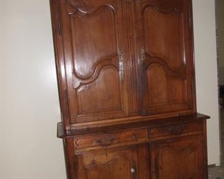 Louis xV 18c style buffet de corpse 2 part buffet solid oak