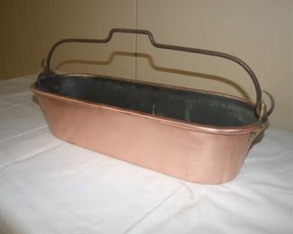 Shiny copper fish steamer