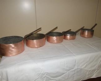Set 5 quality shiny copper pans