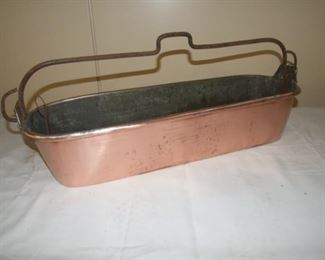 Shiny copper fish steamer