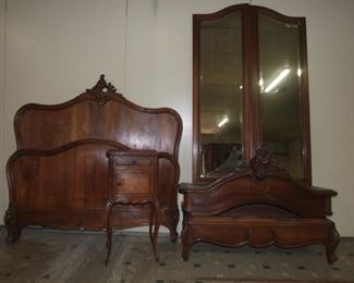Louis XV style rocaille pot cupboard solid walnut