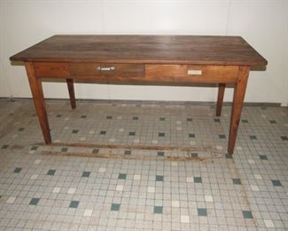 Farmhouse table chestnut