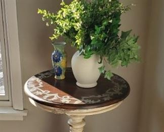 Shabby chic side table 