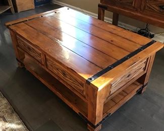 Beautiful wood coffee table with retractable top