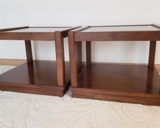 Mid-Century Side Tables https://ctbids.com/#!/description/share/322545