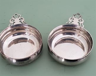 Antique Sterling Silver Salt Bowls https://ctbids.com/#!/description/share/321409