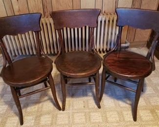 Antique Wooden Chairs https://ctbids.com/#!/description/share/321470