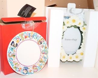 Decorative Age Plate and Daisy Photo Frame