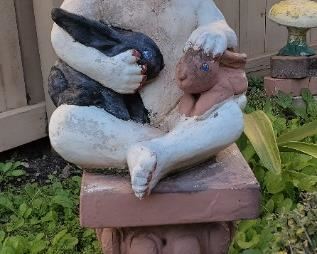 Yard statue 