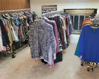 Women's clothing size- Petite Medium to Petite Large