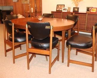 Round Midcentury Dining Table in the Style of Hans Wegner with Eight Chairs