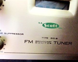 Scott 310-B FM Radio Receiver with vacuum tubes
