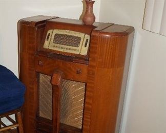 GE Vintage radio