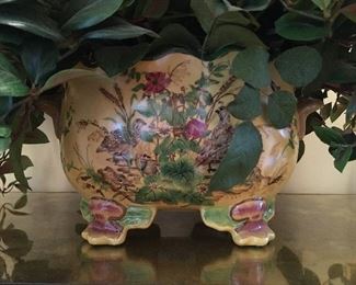 Detail view of Asian vase/bowl