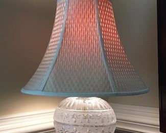 Crystal etched egg shaped lamp
