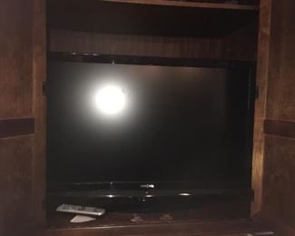 Insignia LCD 42" flatscreen tv