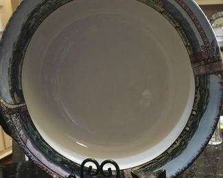 Sakura serving bowl (has matching tray)
