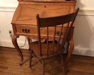 Drop-front desk