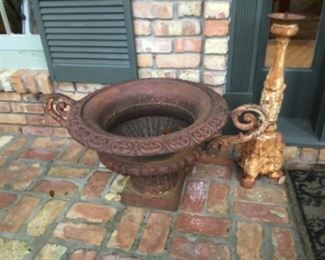 Pair of french urns