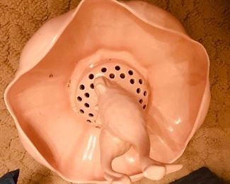 another shot of the centerpiece with crane frog