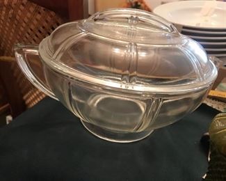 deco covered dish