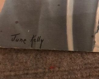 UP CLOSE OF THE SIGNATURE