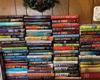 LOTS of nice Hardback books by Stephen King, James Rowlands, JD Robb, John Grisham, James Patterson, John Stanford, and Janet Evanovich and many many more!!