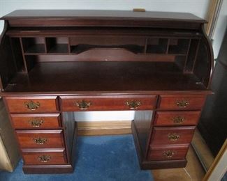 Roll top desk