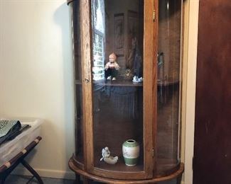 Curved Crio Cabinet