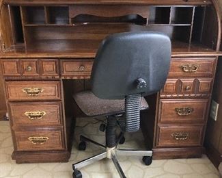 Oak Roll top Desk/Office Chair