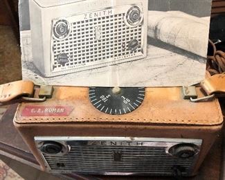 VINTAGE ZENITH NAVAGATOR RADIO WITH INSTRUCTION GUIDE