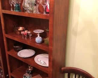 WOODEN BOOK/DISPLAY CASE, ANTIQUE SIDE CHAIR