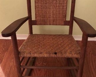 ANTIQUE WOODEN ROCKER
