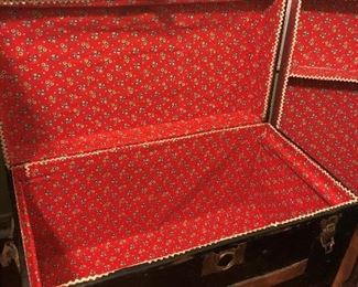 BLACK TRUNK w/METAL HARDWARE & RED PATTERN INTERIOR