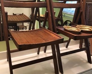 VINTAGE WOODEN FOLDING CHAIRS