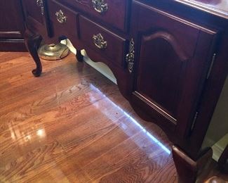 CHERRY WOOD BUFFET SIDEBOARD
