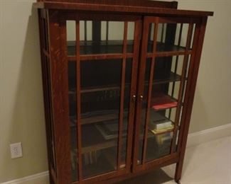 5 shelf Oak Library Book Case. (All one piece )